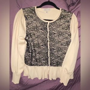 Crème and black lace sweater size XL